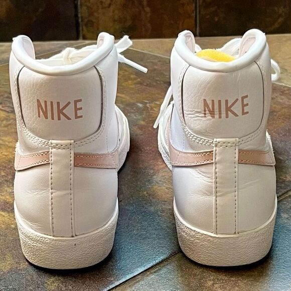 Nike Sport Shoes Blazer Mid ‘77 Summit White Vintage Pink High Tops 9 - Picture 7 of 14